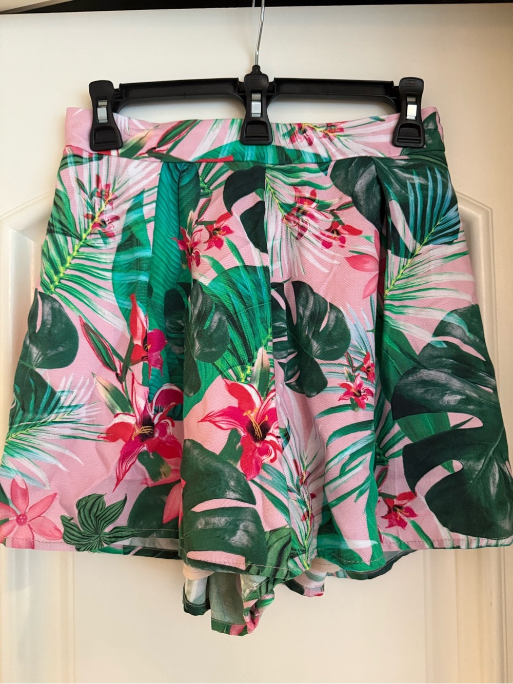 Askari Chandler Shorts - Beach - New With Tags